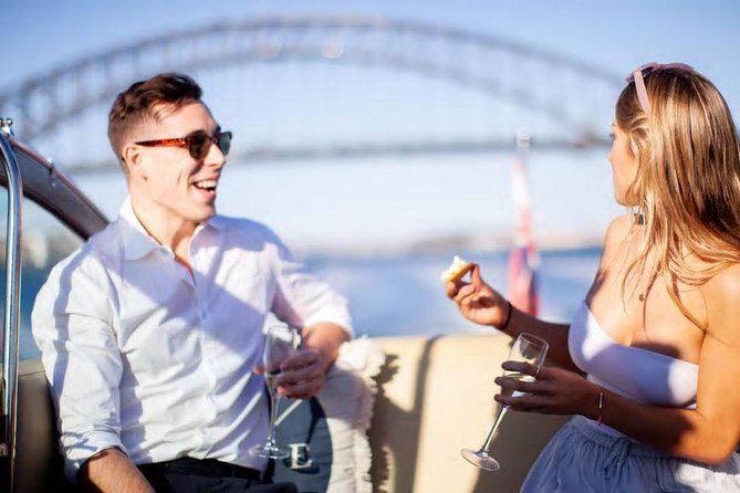 Private 2 Hour Icons and Highlights Cruise of Sydney Harbour - Kirribilli House and those second-chance photos