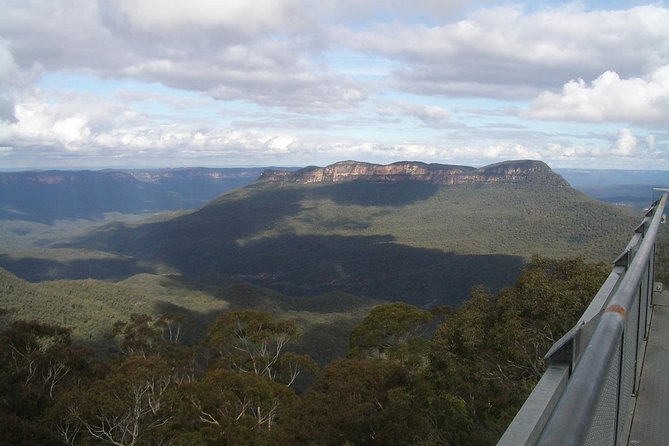 PRIVATE Blue Mountains Tour with Expert Guide - Cahill’s Lookout and Katoomba Falls: the day turns from view to movement