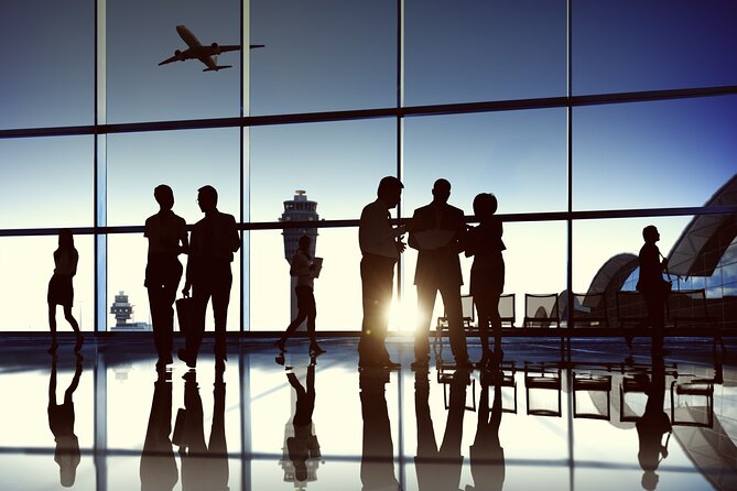 Private Chauffeured Airport Departure Transfers in Sydney - Pickup from your Sydney CBD hotel: what actually happens