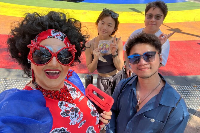 Private Drag Queen Walking Tour through Sydney's LGBT District - Stonewall Hotel: when the tour shifts into nightlife context