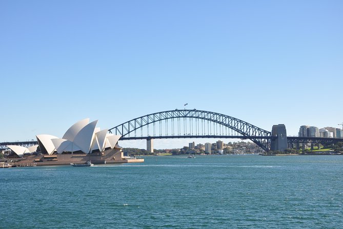 Private Essential Sydney Tour Including Lunch at the Cruising Yacht Club of Australia - Oxford Street and Paddington: Finishing With Shopping Streets and Architecture