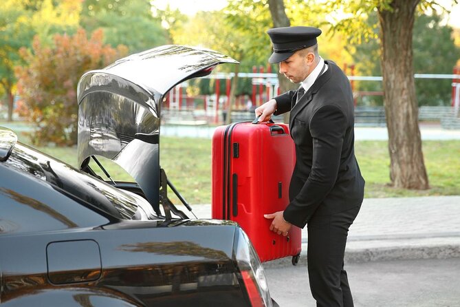 Private One-Way Airport Transfer from Sydney Airport to Sydney - Getting to your accommodation without the navigation headache