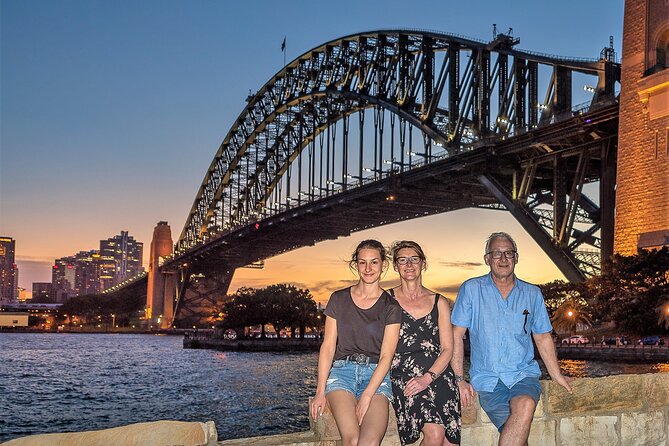 Private Sydney Harbour Sunset Photo Tour & Cruise - Milsons Point and the bridge arch: getting the shot you see in posters