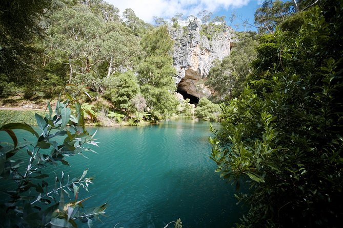 Private Tour: Jenolan Caves & Blue Mountains in a day - A Private Day Trip That Solves the Big Problems