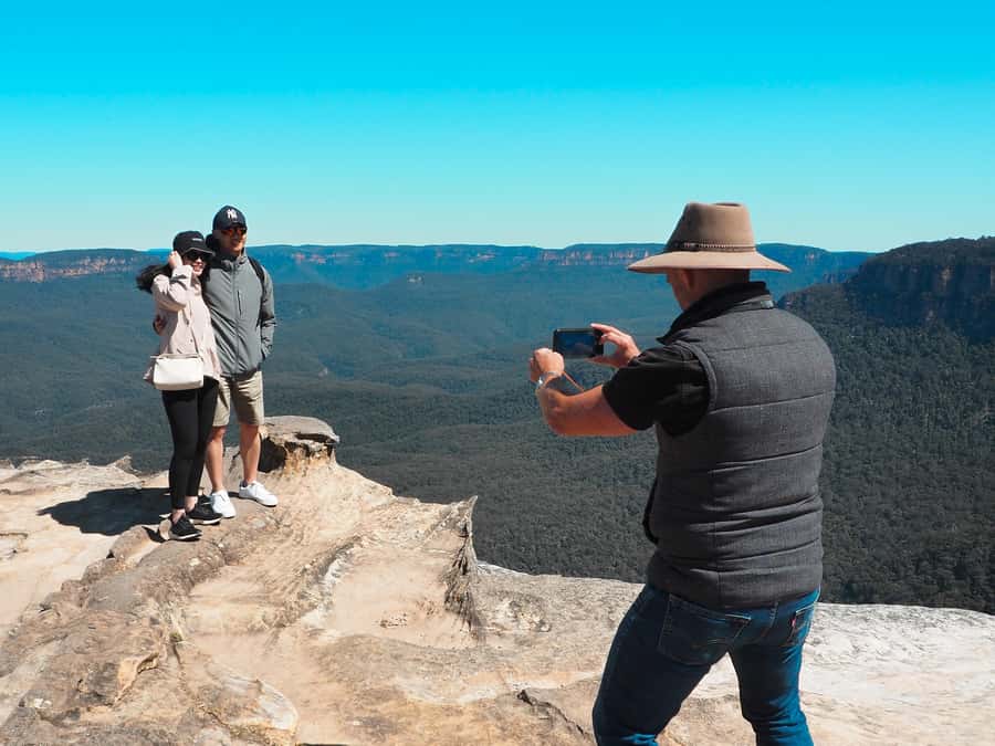 Roos, Blues & Views - Blue Mountains Day Tour w Lunch - Wildlife Park Meet-and-Greet: The Morning That Sets the Tone