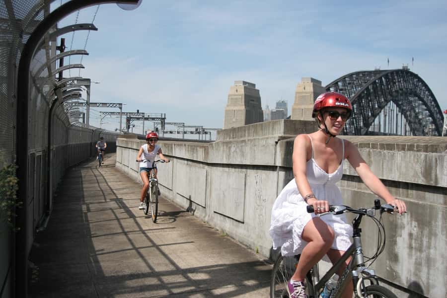 Scenic Sydney Harbour Bridge Bicycle Ride - Kirribilli and the Governor’s House: where the view turns into context