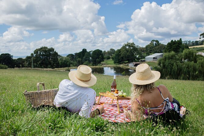 Shire Shuttle Bus's Shoalhaven Coast Wine Tour - Food stops: scones in the morning, cheese at the wineries, and lunch included