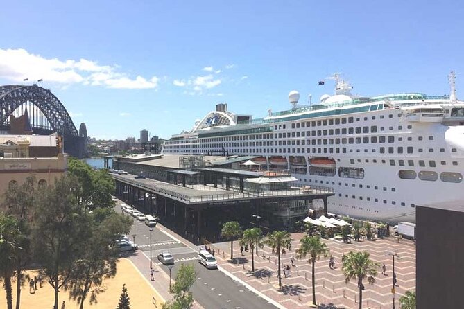 Shuttle Transfer from Cruise Ship Terminal at Circular Quay to Sydney Airport - Shared shuttle reality: who it suits best