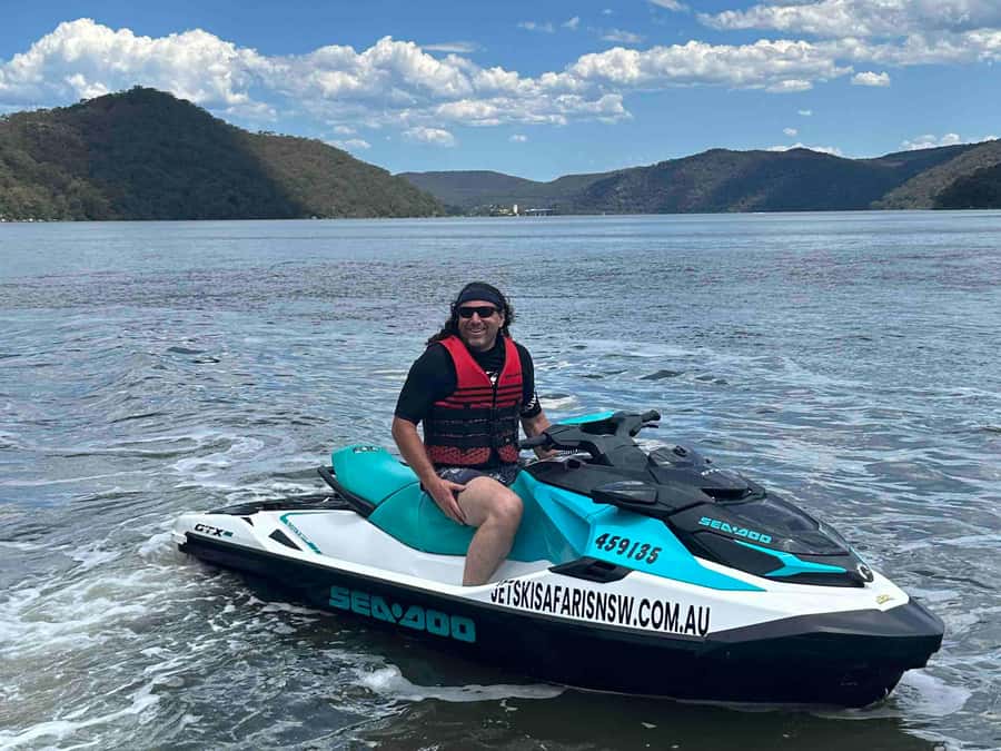 Sydney: 30 min Jet Ski Safari - Getting on the jet ski without a license: the practice run that matters