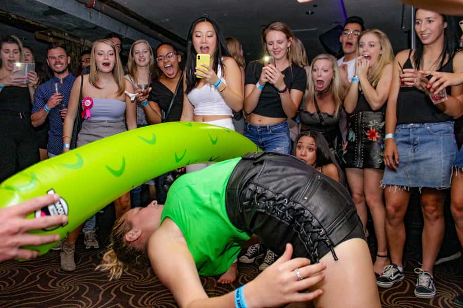 Sydney: Big Night Out Pub Crawl with Local Party Hosts - The group vibe: 18 to 25 energy with 26 to 35 in the mix