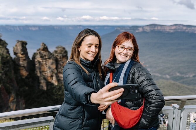 Sydney Blue Mountains Day Tour with Wildlife Park and Waterfalls - Lincoln’s Rock and Jamison Valley: where the light really matters