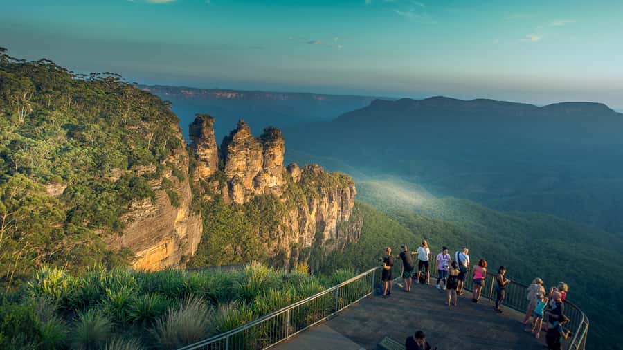 Sydney: Blue Mountains Late Start, Walks Waterfalls & Koalas - Getting from Sydney to the bush without losing your morning