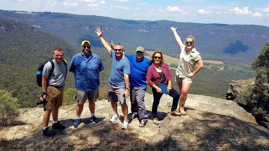 Sydney: Blue Mountains Wildlife & Bushwalk Small-Group Tour - Wentworth Falls bushwalk: manageable, but bring your feet