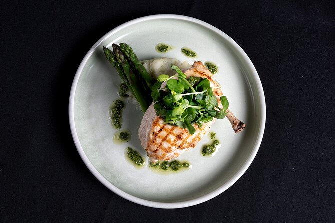 Sydney CABARET Dinner Cruise - Who should book this Sydney dinner cruise with cabaret?