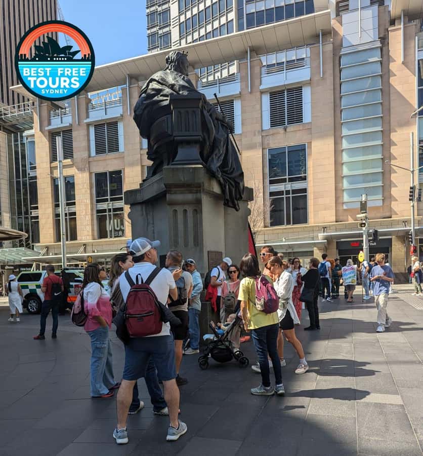 Sydney: City Sights Walking Tour - State Library of NSW and Parliament: the culture and power stops