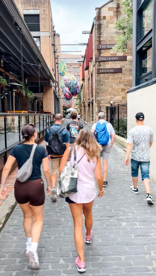 Sydney: City & The Rocks 3.5-Hour Walking Tour with a Drink - Queen Victoria Building to the Cenotaph, memorials, and the city’s rhythm