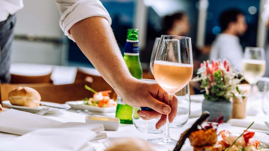 Sydney: Dinner Cruise with 3-Course Meal - Sydney Harbour at dinner time: why the 2.5-hour format works