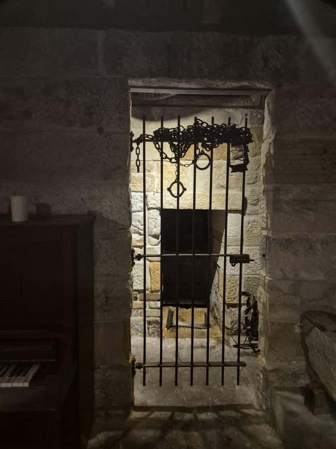 SYDNEY : Ghosts, Grog & The Rocks: Haunted Pubs &Cellar Tour - Ghosts, Grog & The Rocks: The vibe in Sydney’s oldest seaport streets
