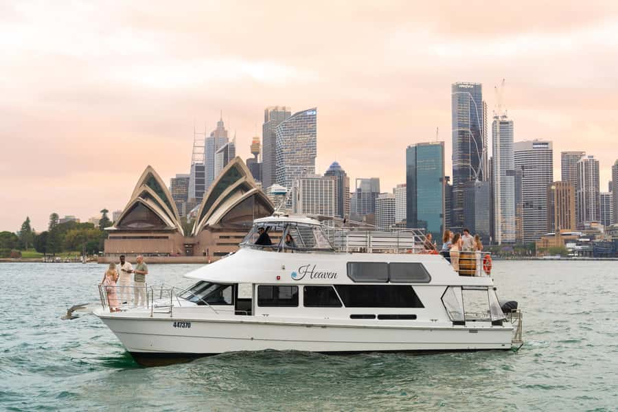 Sydney: Golden Glow Sunset Harbour Cruise with 1 Drink - Key things to know before you go
