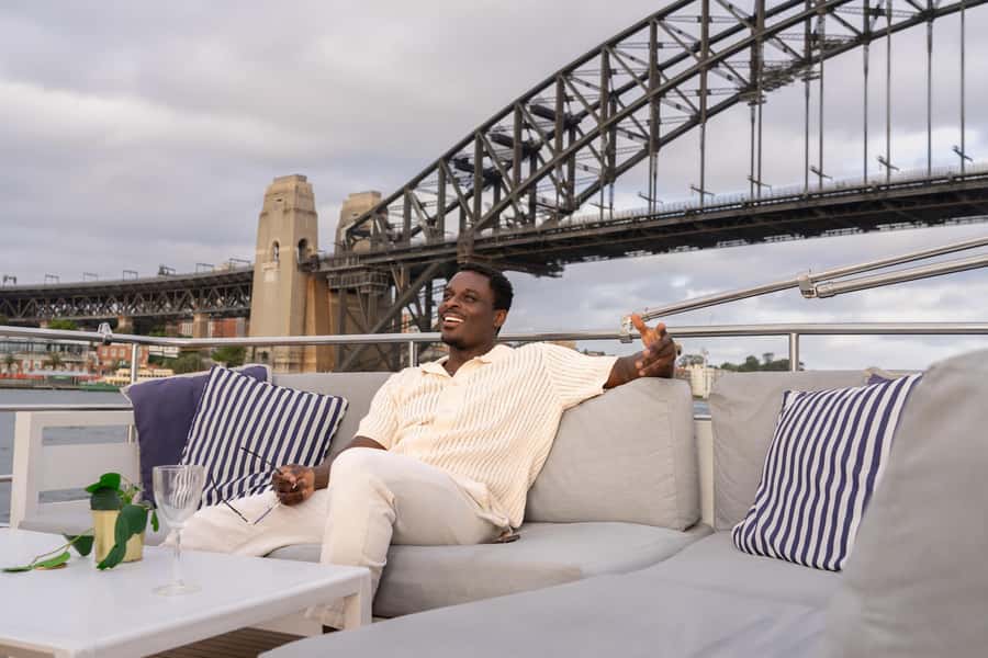 Sydney: Golden Glow Sunset Harbour Cruise with 1 Drink - Crew and Commentary: What You Actually Get From the Team