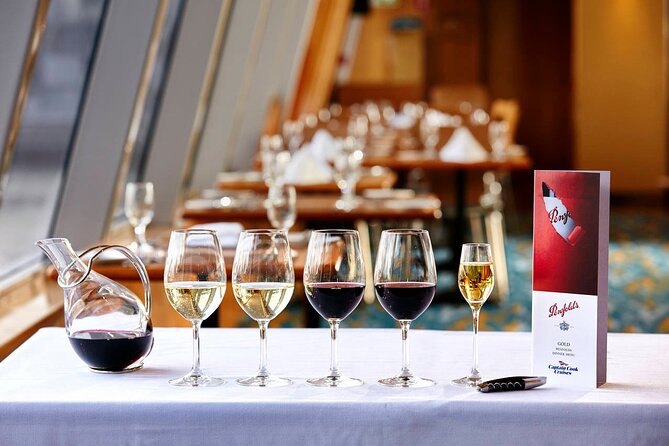 Sydney Gourmet Gold Penfolds Dinner Cruise from Darling Harbour - Live music on Saturday and Sunday: lounge mood, not a nightclub