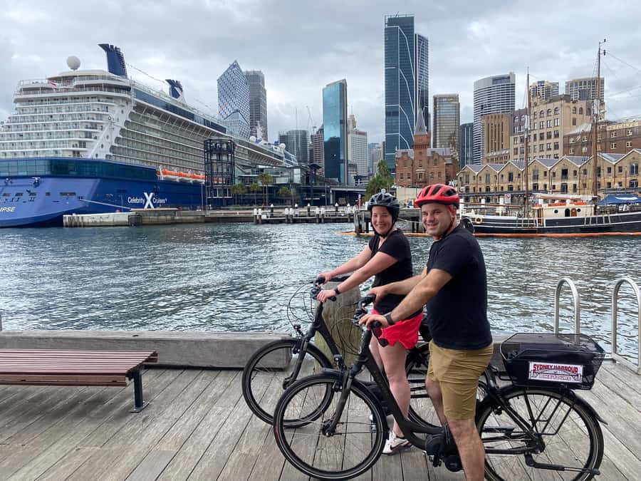 Sydney: Guided Harbour E-Bike Tour - Darlinghurst to the Domain, with Sydney Observatory vibes