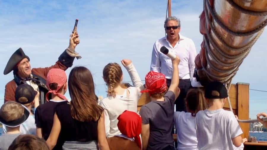Sydney Harbor: Theatrical Pirates Cruise - The sailing route: seeing Opera House and Harbour Bridge the tall-ship way