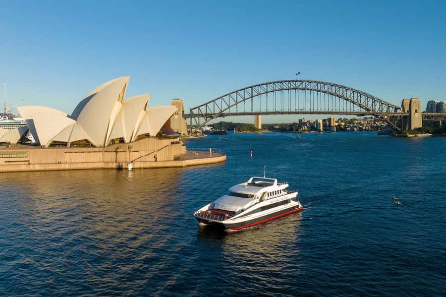 Sydney Harbour: 1.5-Hour Lunch Cruise - What the onboard lunch really means for your time