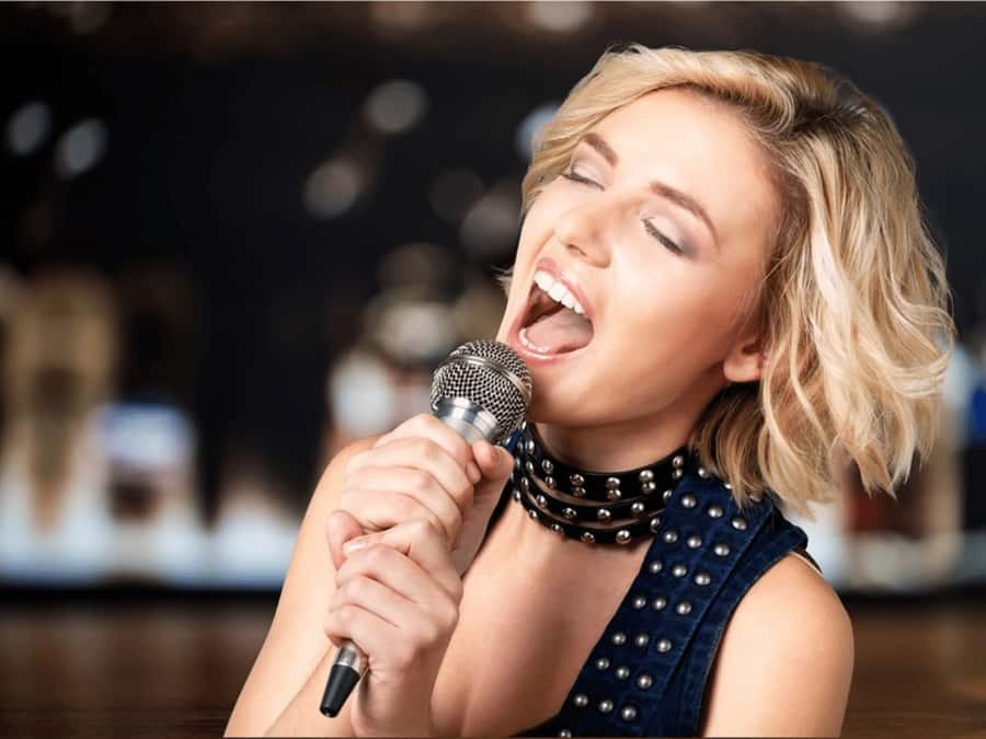 Sydney Harbour: 3-Hour Lunch Cruise with Live Music - Getting On Board at King Street Wharf 9, Then Into Cruise Mode