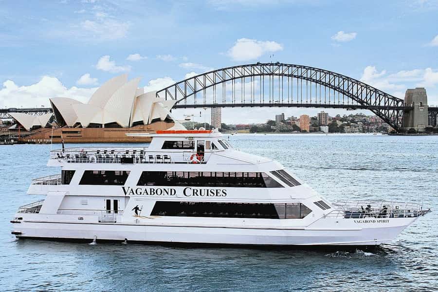 Sydney Harbour: 3-Hour Lunch Cruise with Live Music - Dessert at 45 Minutes: The Sweet Finish, Timing Included