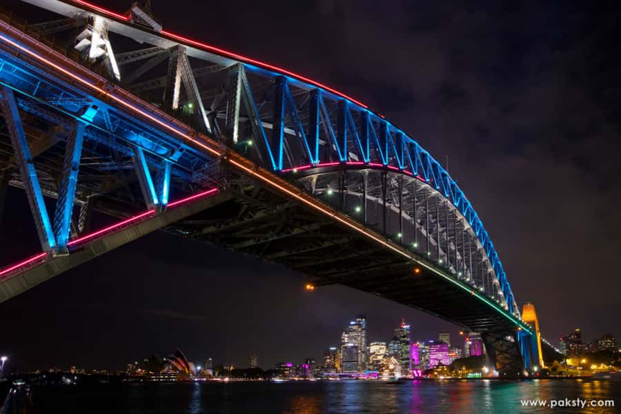 Sydney Harbour: 30 Minute Slow Jet Boat Vivid Cruise - A Relaxed On-Water Way to See Vivid Sydney (May to June 2025)