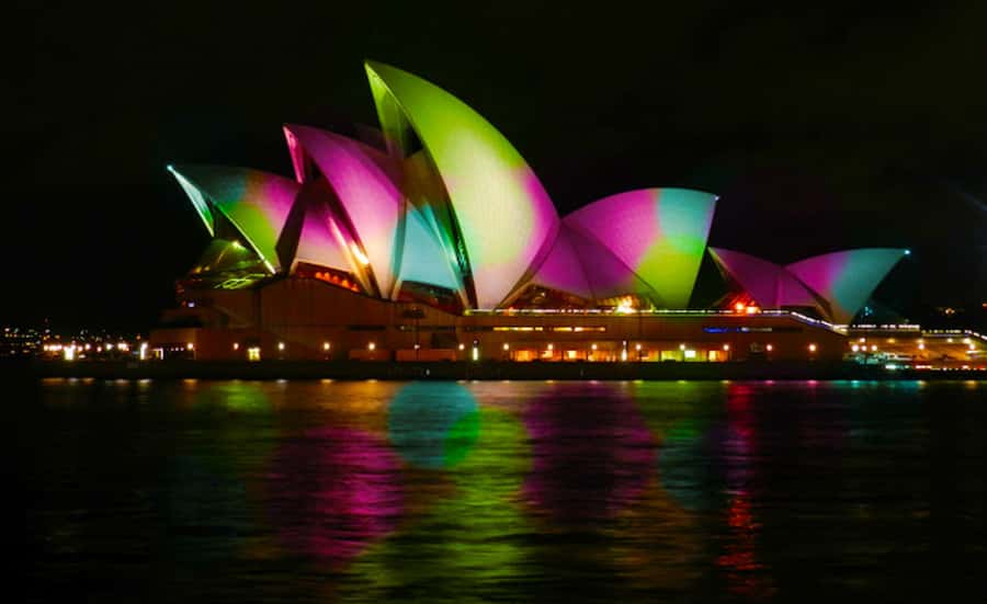 Sydney Harbour: 30 Minute Slow Jet Boat Vivid Cruise - Timing, Comfort, and Safety Details You Should Not Ignore