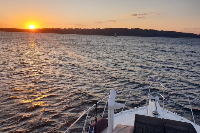Sydney Harbour Discovery Dinner Cruise Scenic Sights and Buffet - Your 2 hours around Sydney Harbour, from Opera House to Bridge