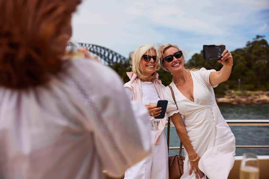 Sydney Harbour Experience 90-minute Sightseeing Cruise - Circular Quay setup: where you begin, what to bring