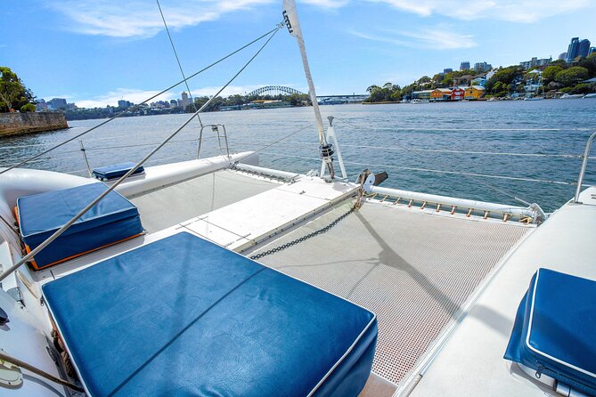 Sydney: Harbour Highlights & Aussie Bites Catamaran Cruise - Getting your 360° harbour views: Opera House to Bridge