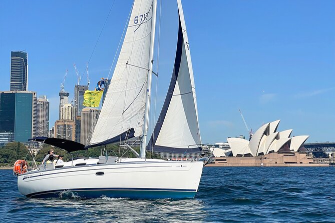 Sydney Harbour Sailing Experience - Under the bridge and past the Opera House: the part people remember