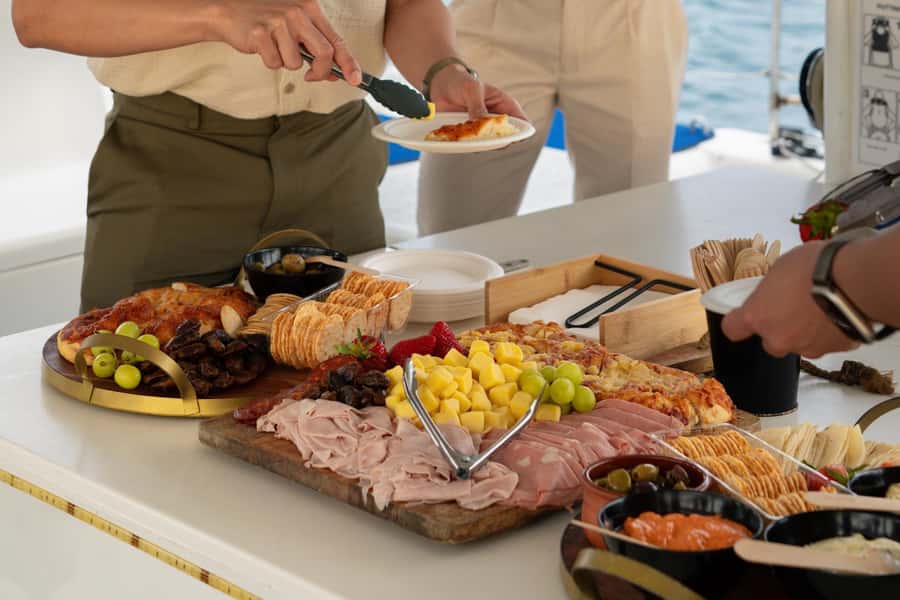Sydney Harbour: Sunset Catamaran Cruise - Comfort and Photo Spots on the Kirralee Catamaran