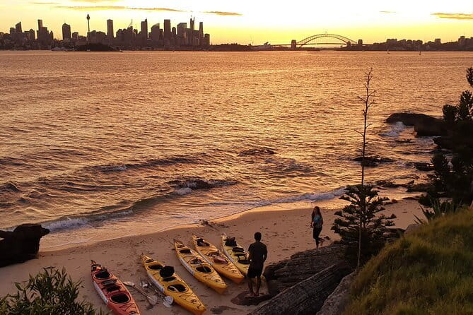 Sydney Harbour Sunset Dinner Paddle - How the guide keeps it smooth in a busy harbour