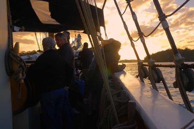 Sydney Harbour Tall Ship Afternoon Discovery Cruise - The 1.5 Hour Loop: Bridge and Opera House in Real Sightlines