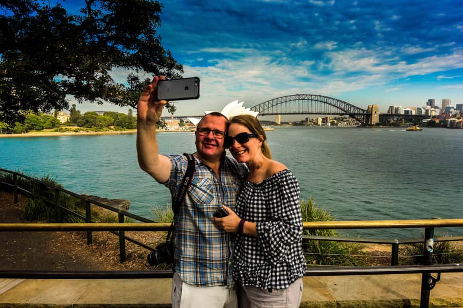 Sydney Harbour to Bondi: Small Group Half–Day Experience - Paddington and Oxford Street: terrace houses to street-level energy