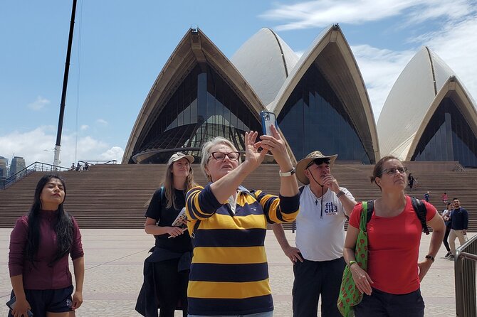 Sydney Hidden Gems Walking Tour - Your Guide Makes the Difference, Especially When They Take Photos