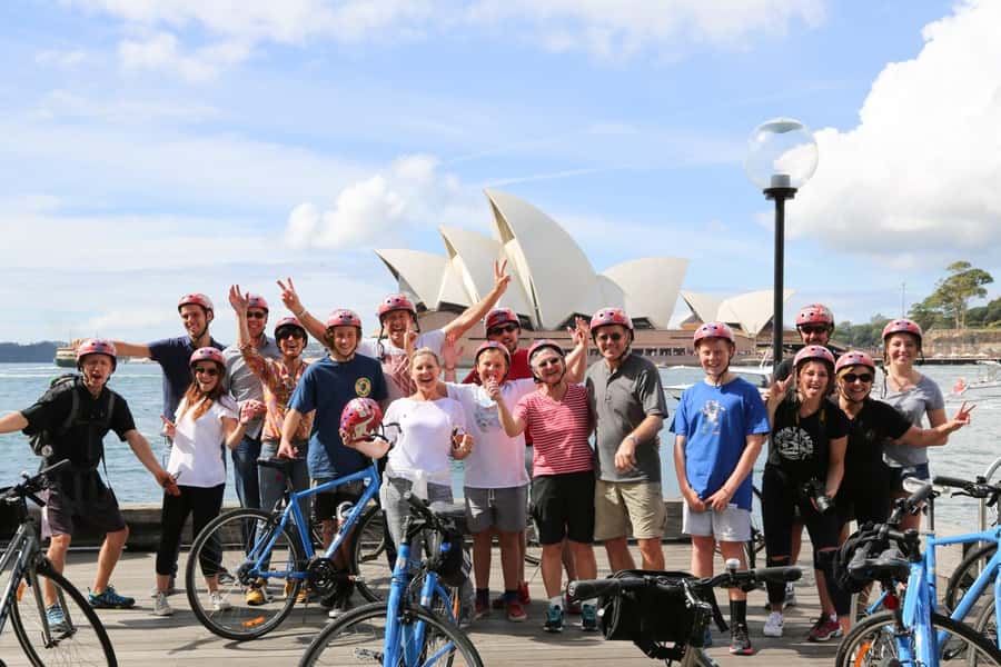 Sydney Highlights 2.5-Hour Bike Tour - Circular Quay and Walsh Bay piers for that first big harbor wow