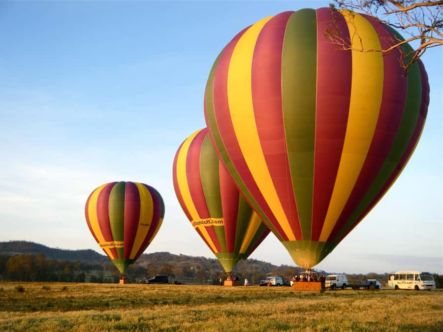 Sydney: Hunter Valley Sunrise Balloon Flight with Transfer - Hunter Valley at sunrise, with a Sydney hotel pickup