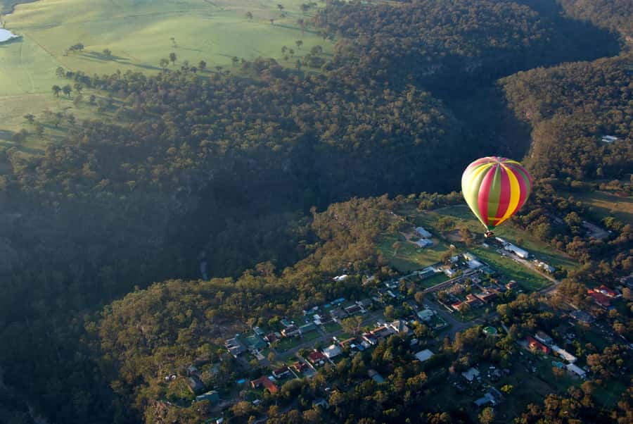 Sydney: Hunter Valley Sunrise Balloon Flight with Transfer - The 2.5 hour transfers: why the timing matters