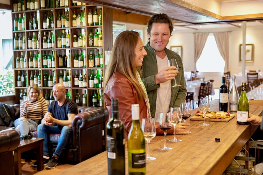 Sydney: Hunter Valley Wineries Day Trip with Food Tastings - Pickup in Sydney, then a comfortable drive north
