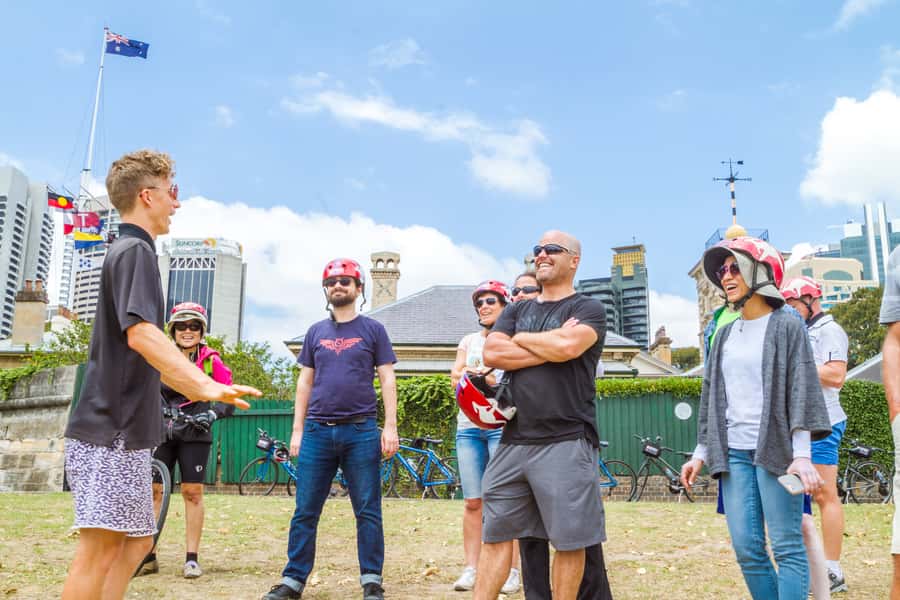 Sydney: Iconic Sights 4-Hour Bike Tour - Hyde Park, ANZAC War Memorial, and Chinatown on a Bike-Friendly Route