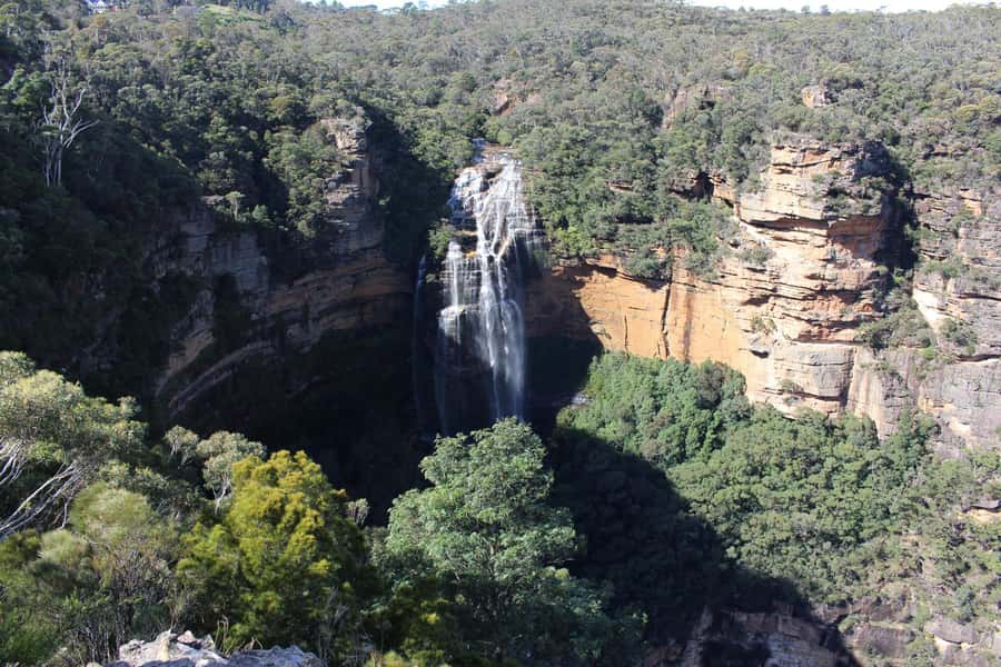 Sydney: Luxury Blue Mountains Adventure with Wentworth Falls - Cliff Drive, Cahill’s Lookout, and Boars Head: scenic returns you will remember