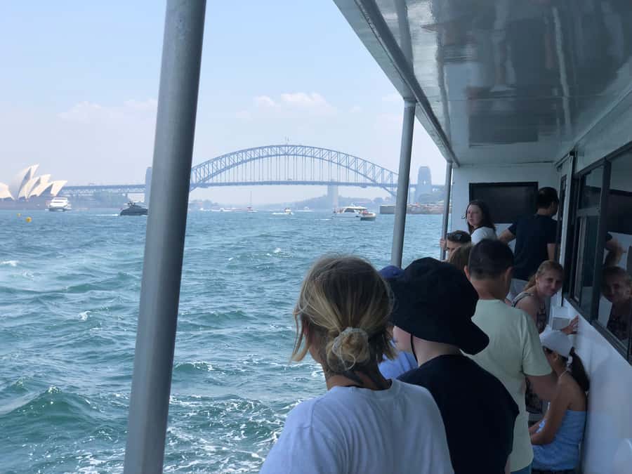 Sydney: Morning Sightseeing Bus to Bondi with Lunch Cruise - Logistics you should plan for before you go