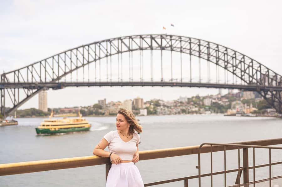 Sydney: Private Photoshoot outside the Opera House - Editing and delivery: your secure gallery in 48 hours