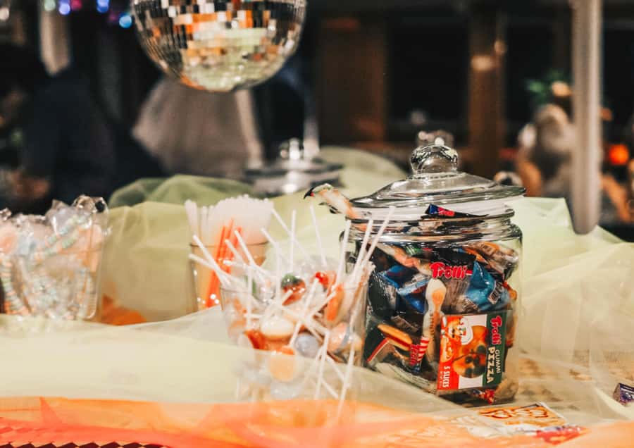 Sydney: Retro Party Cruise in Sydney Harbour with Snacks - Boarding at King Street Wharf: How to Avoid the Most Annoying Confusion
